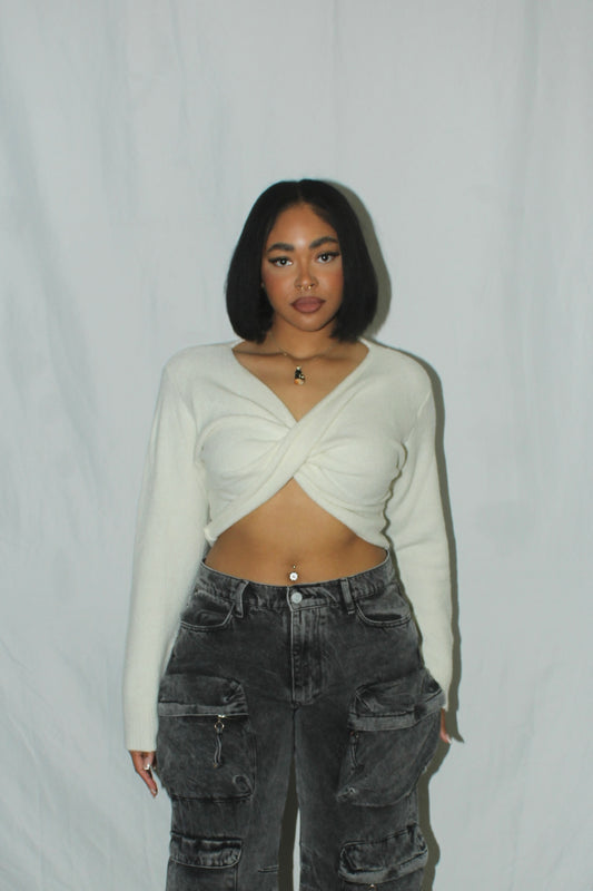 CRISS CROSS CROPPED SWEATER